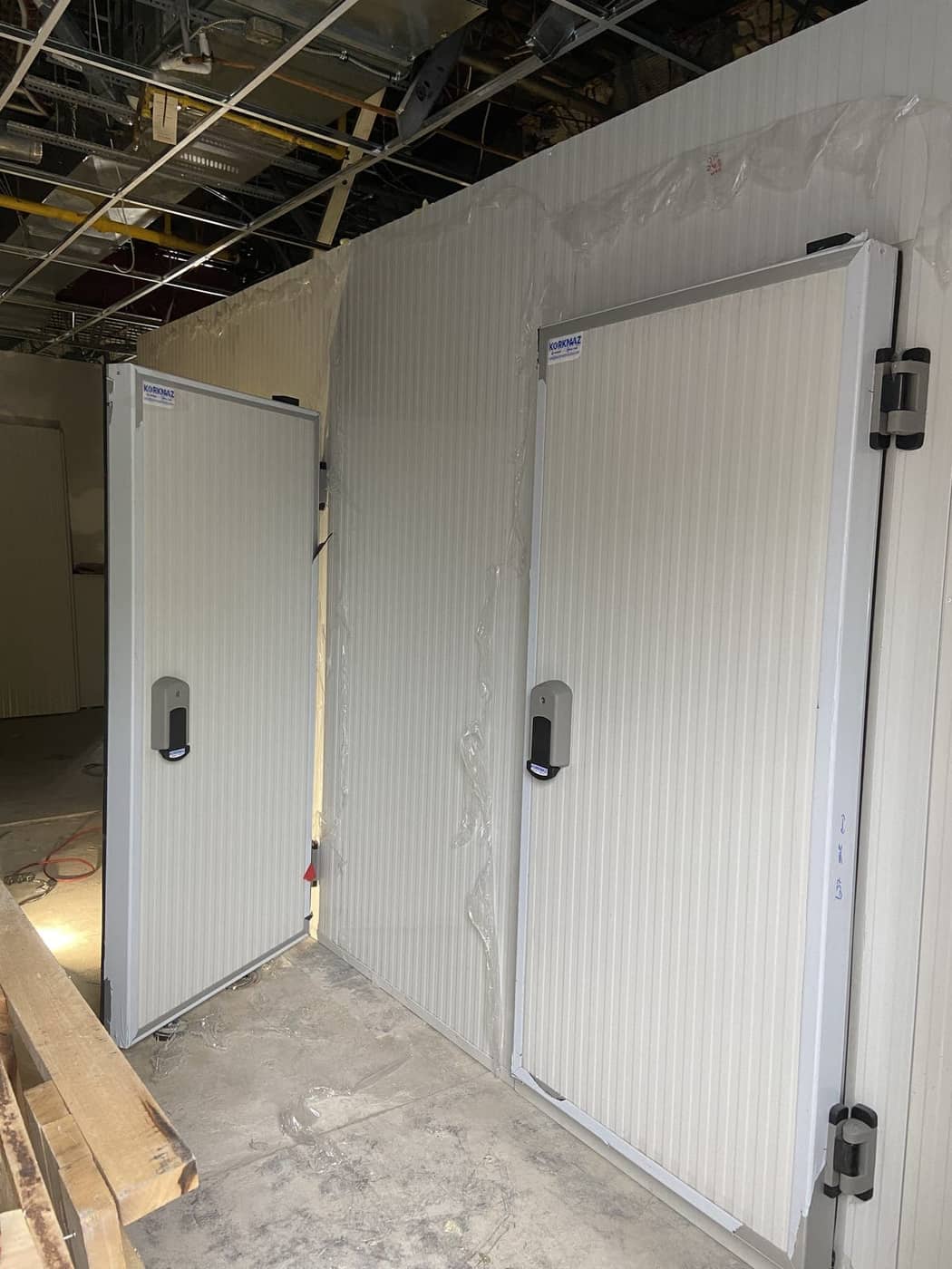 Walk-in cold room
